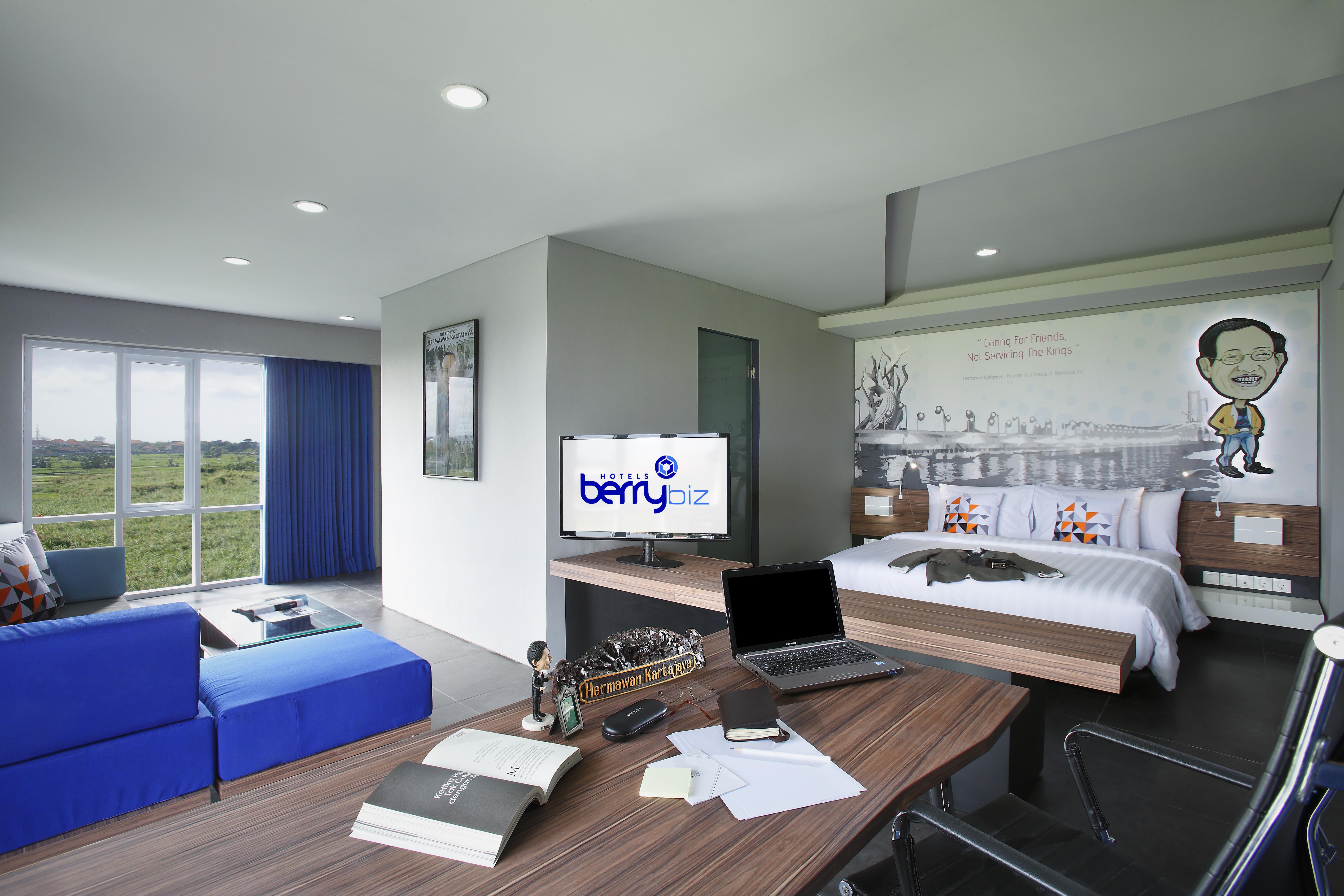 Berry Biz Hotel Seminyak  Exterior photo